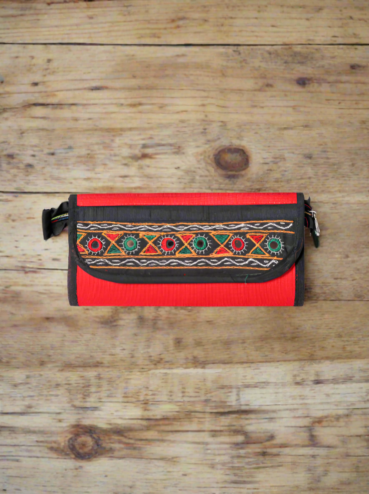 Embrace Cultural Elegance: Handcrafted Kutchhi Wallet