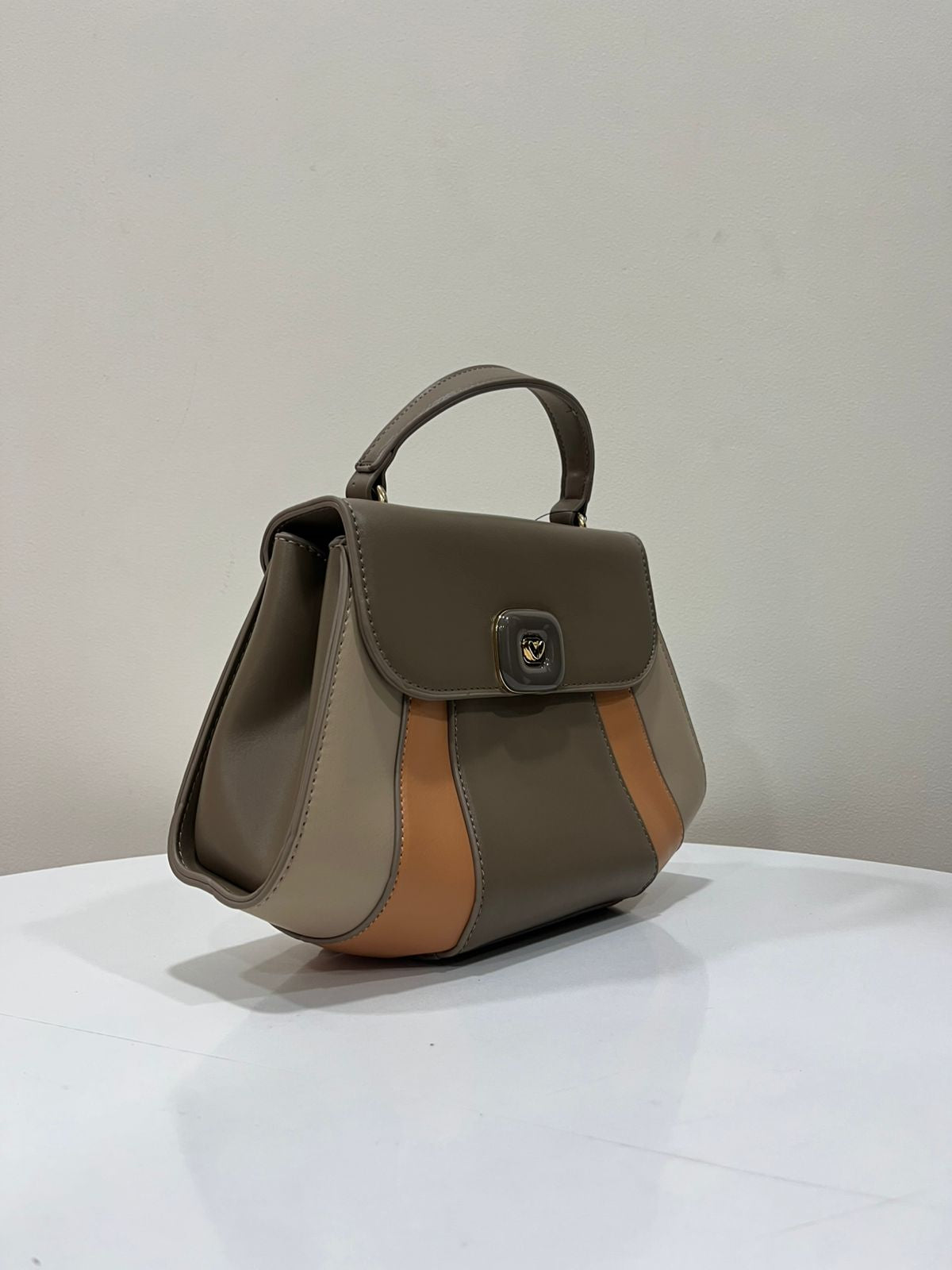 The Verona – Premium Structured Handbag