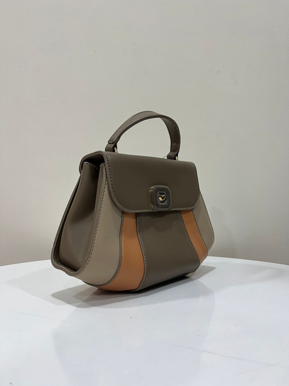 The Verona – Premium Structured Handbag