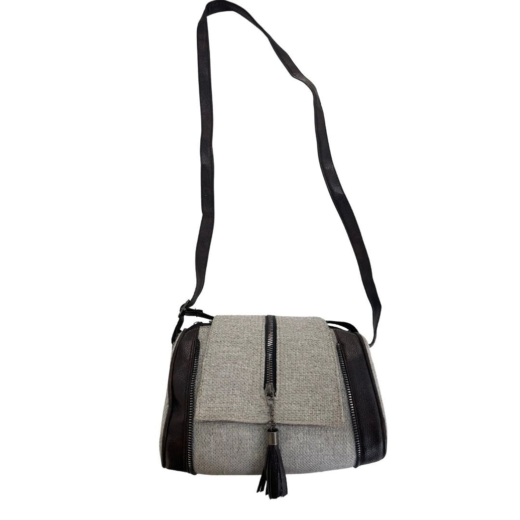 Boardroom to Brunch: Textured Sling in Grey & Black