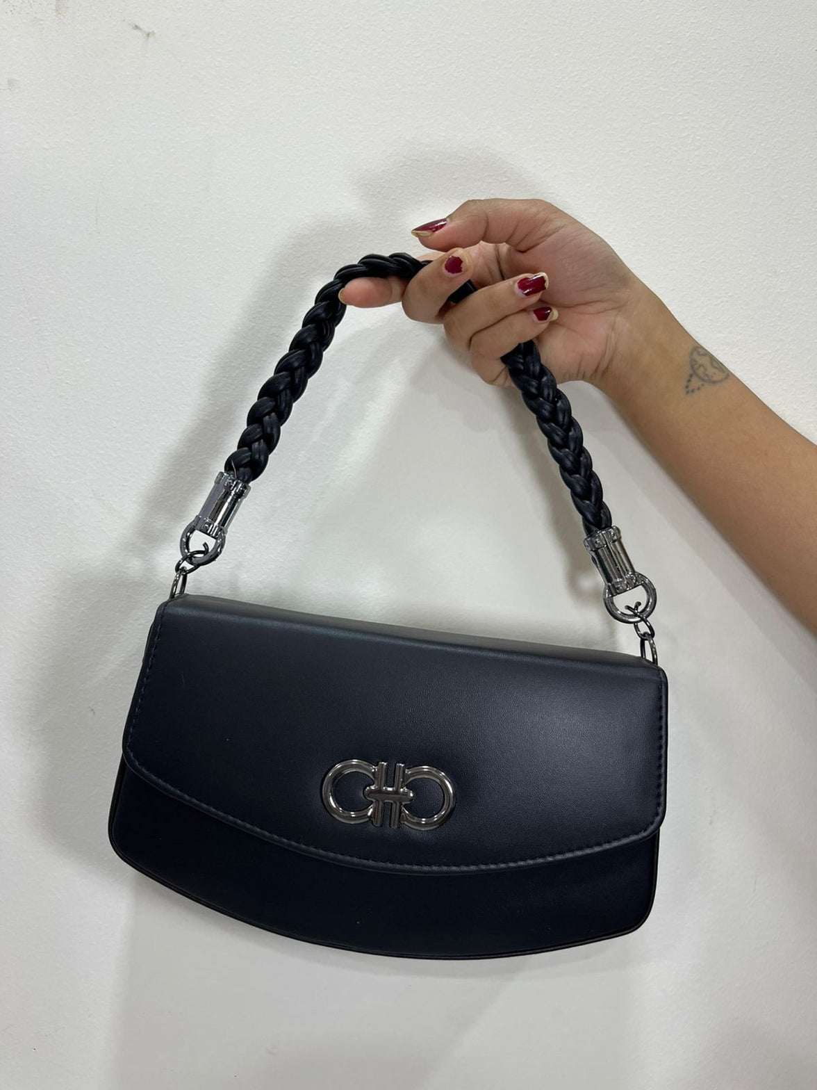 The Milan Premium Structured Handbag –  Noir Edition