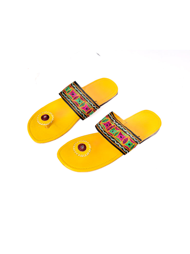 Embroidery mirror chappals